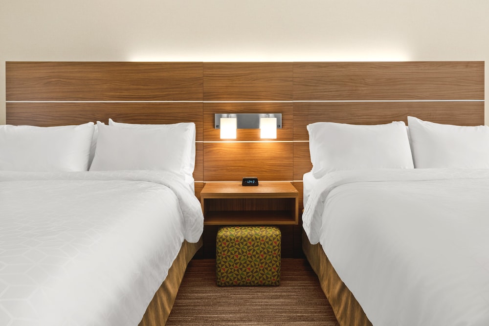 Holiday Inn Express & Suites Suisun City by IHG - photo 7