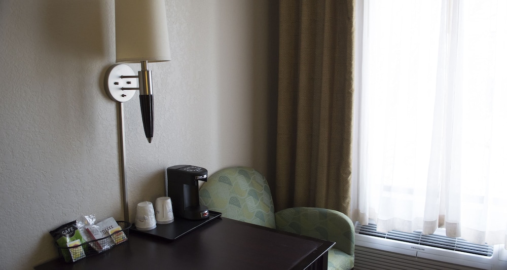Baymont by Wyndham East Windsor Bradley Airport - photo 15