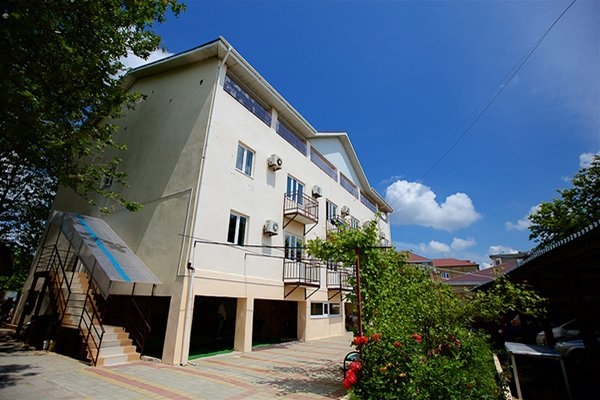 Rodnichok - carbon neutral hotel in Anapa