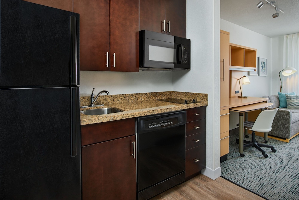 TownePlace Suites Garden City - photo 17