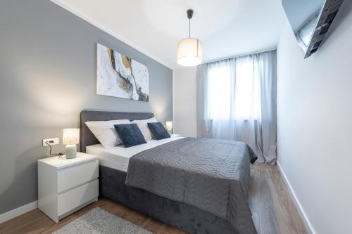 Blue Sky Apartment