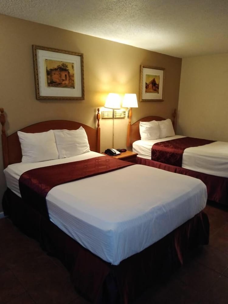 Knights Inn San Antonio near Frost Bank Center - photo 12