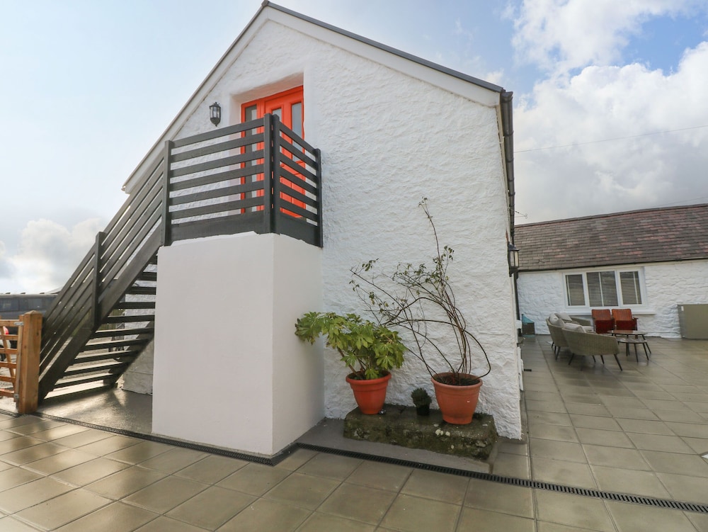 Clementine Cottage — 4-Star Luxury Hotel in Tenby, United Kingdom