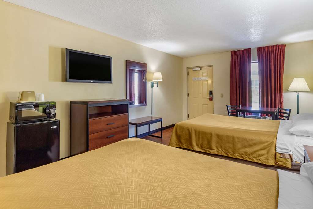 Econo Lodge Fayetteville I 95 - photo 9
