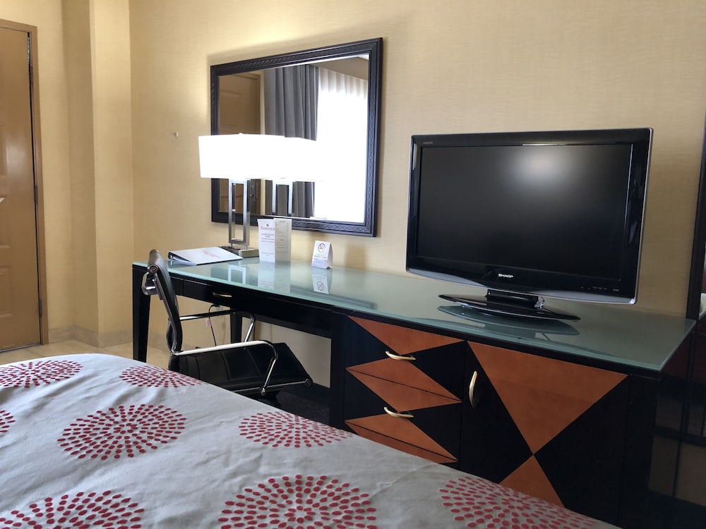 Ramada by Wyndham San Diego National City - photo 33