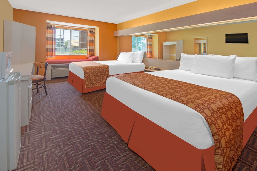 Microtel Inn & Suites by Wyndham Amarillo - photo 7