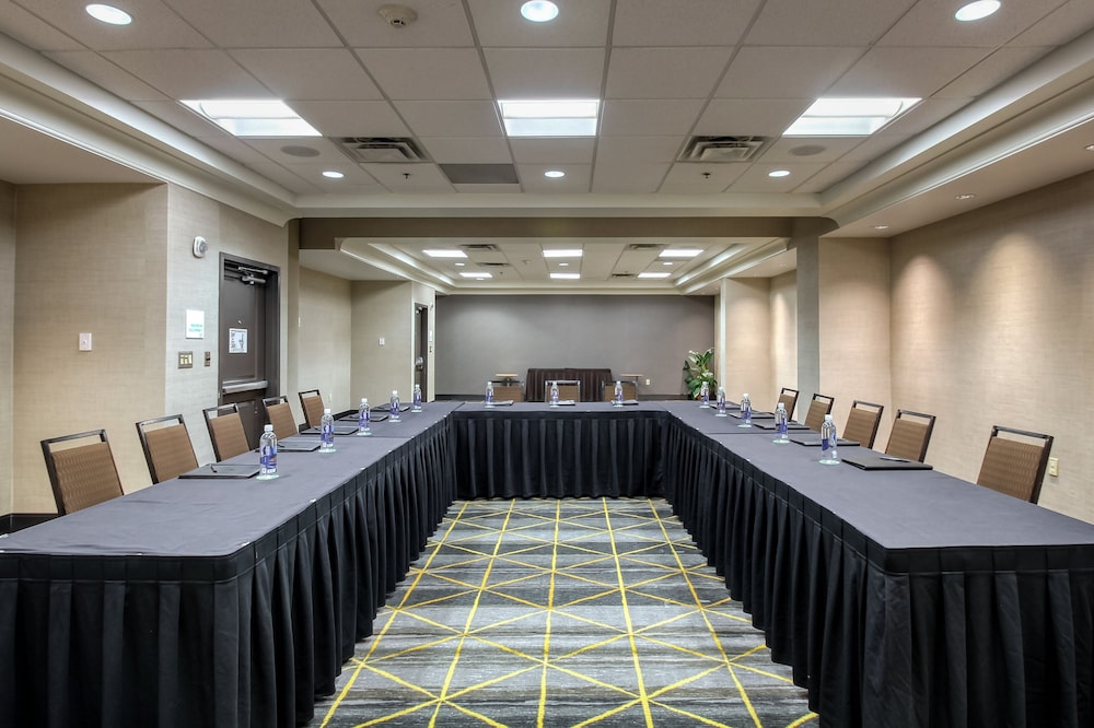 Holiday Inn Hotel & Suites Atlanta Airport North by IHG - photo 66