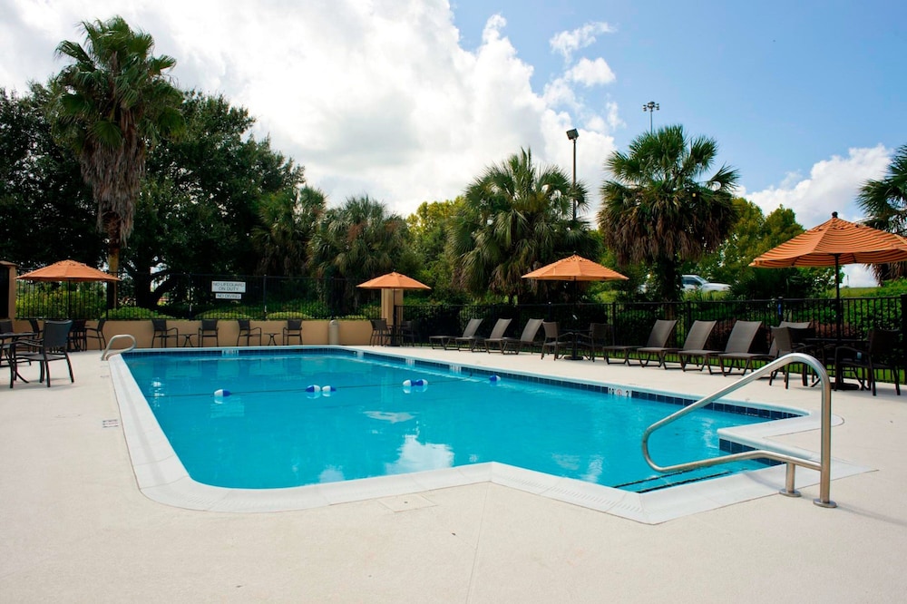 Fairfield Inn & Suites Valdosta - photo 12