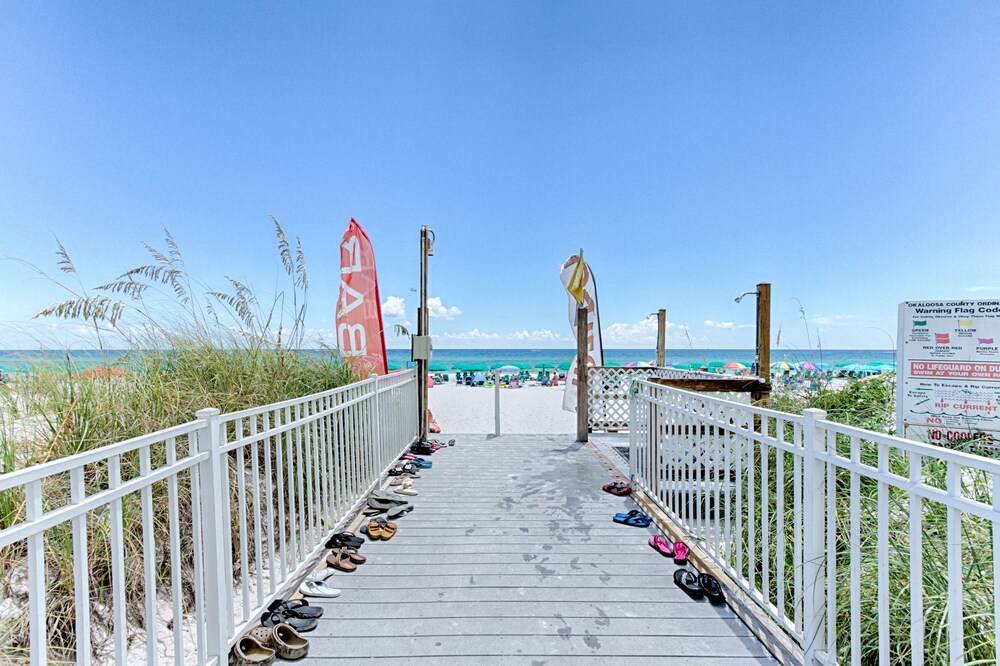 Pelican Beach Resort - photo 56