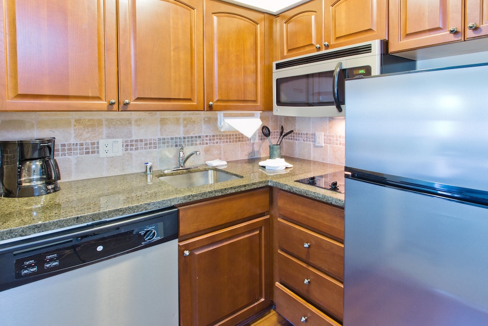 Staybridge Suites Everett Paine Field by IHG - photo 17