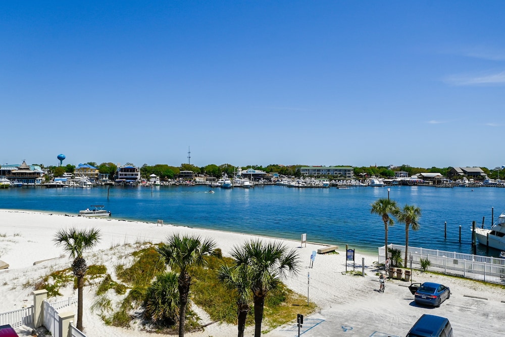 East Pass Towers 304 3 Bedroom Condo by RedAwning Destin - photo 47