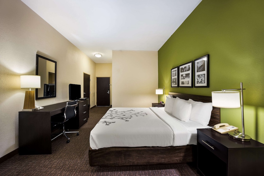 Sleep Inn & Suites Valdosta Mall Area - photo 7