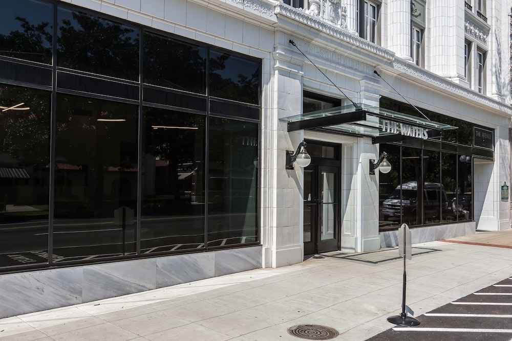 The Waters Hot Springs Tapestry Collection by Hilton in Hot Springs, United States