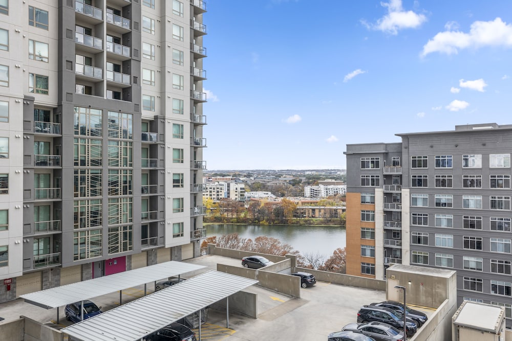 Austin Condo Hotel - photo 854