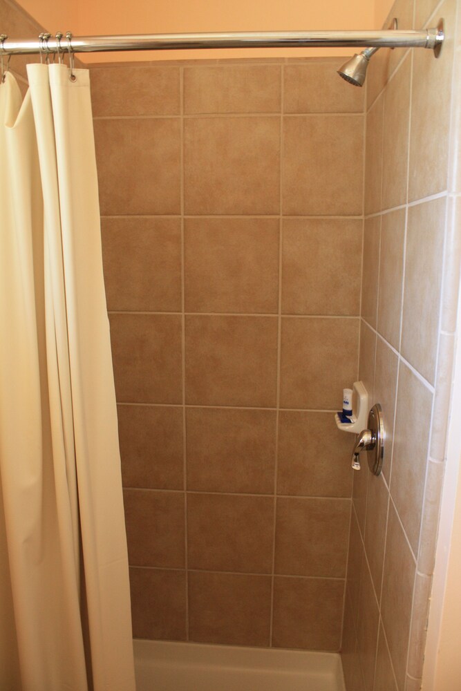 Gold Trail Motor Lodge - photo 18