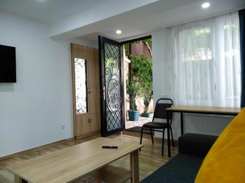 Old City LG Apartments