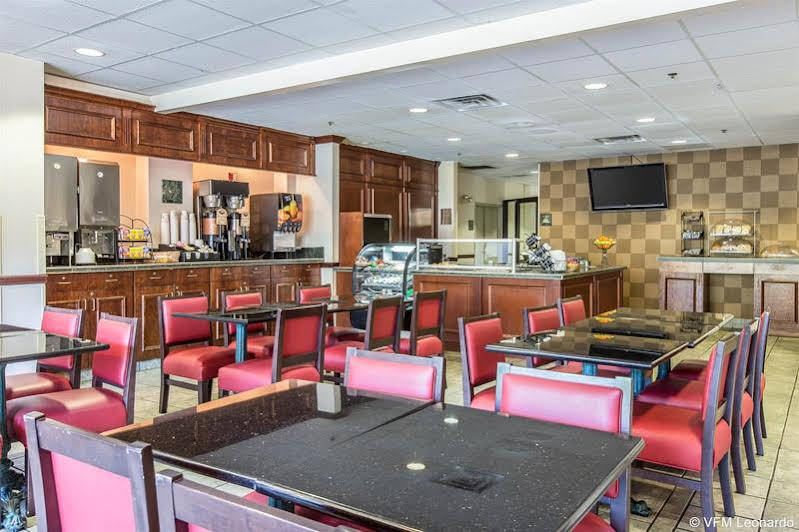 Black Bear Inn & Suites - photo 10