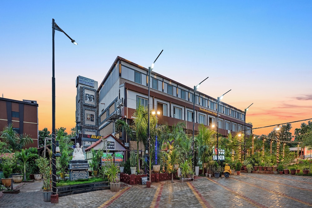 VS Green Valley Revtree - last minute hotel in Yadgir