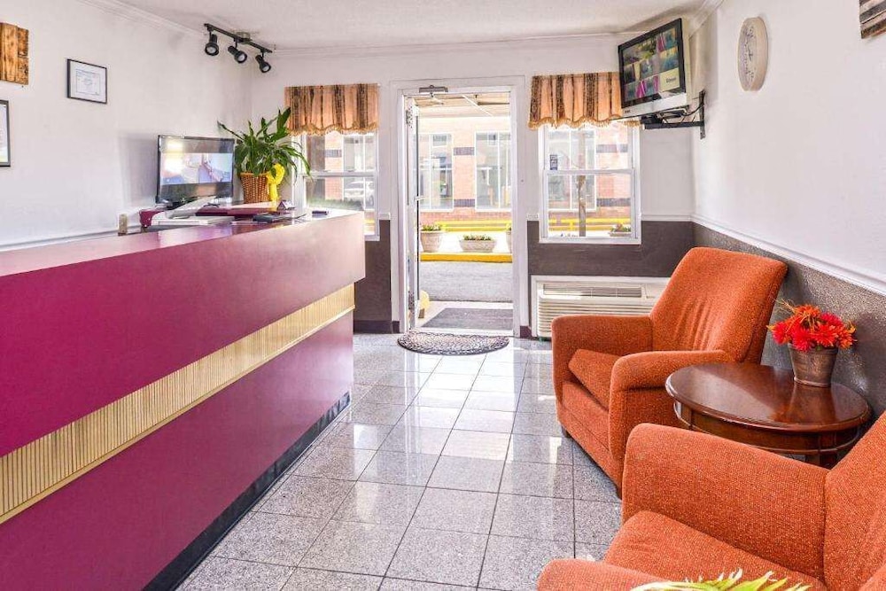 Country Garden & Suites - photo 4