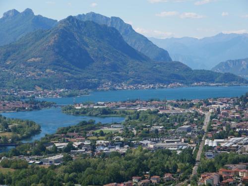 Casa Luigi is Como Lake Wonderful View — 4-Star Luxury Hotel in Monte Marenzo, Italy
