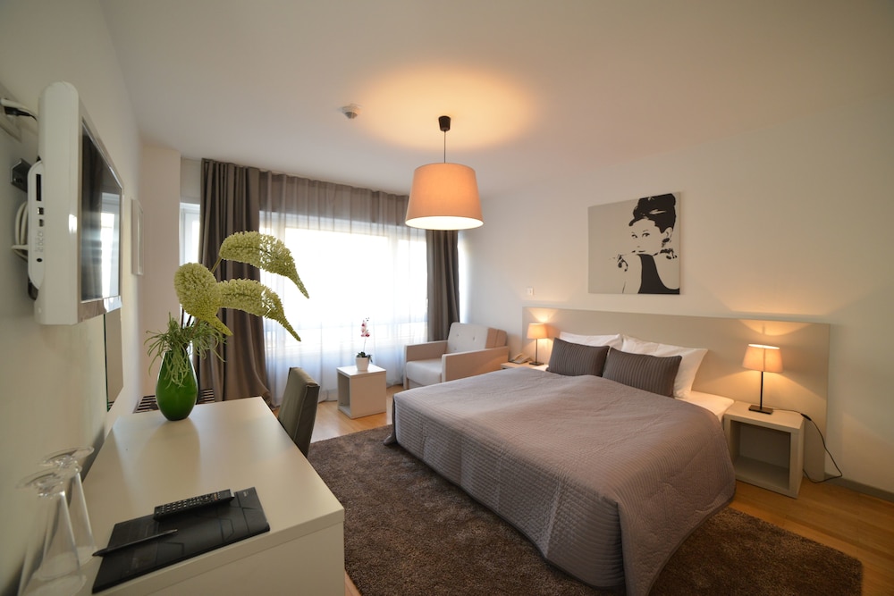 Hotel Garden — hotel in Zagreb