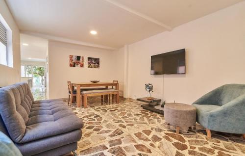 5STARHOMES Hermosa casa con terraza en Laureles — 4-Star Luxury Hotel in Medellin, Colombia
