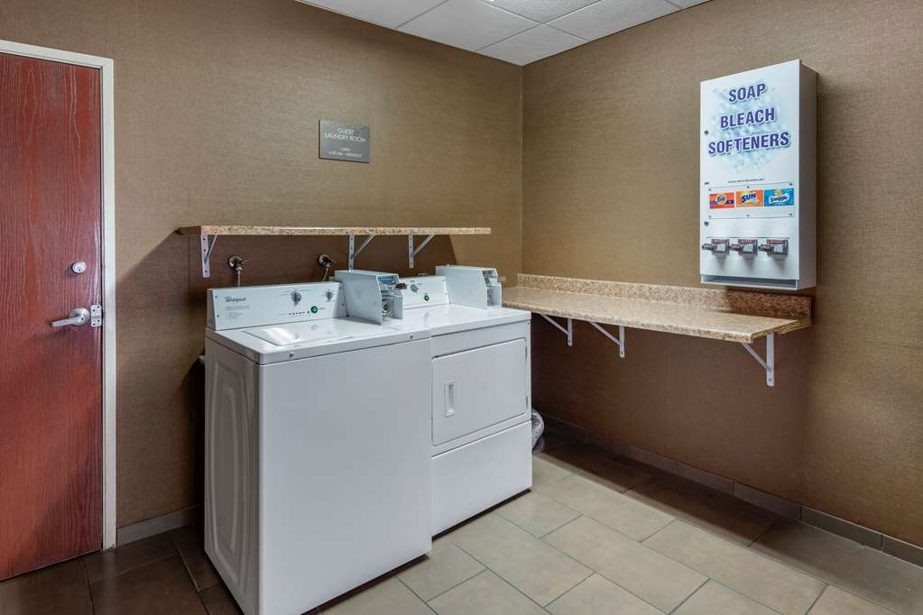 Comfort Suites Near Six Flags Magic Mountain - photo 31