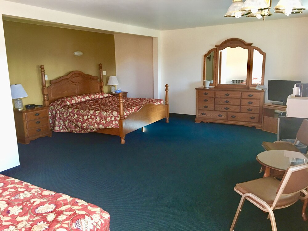 Thumb Heritage Inn - photo 16