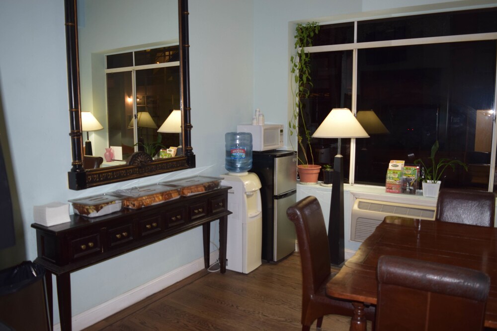 Americas Best Value Inn & Suites Soma - photo 39