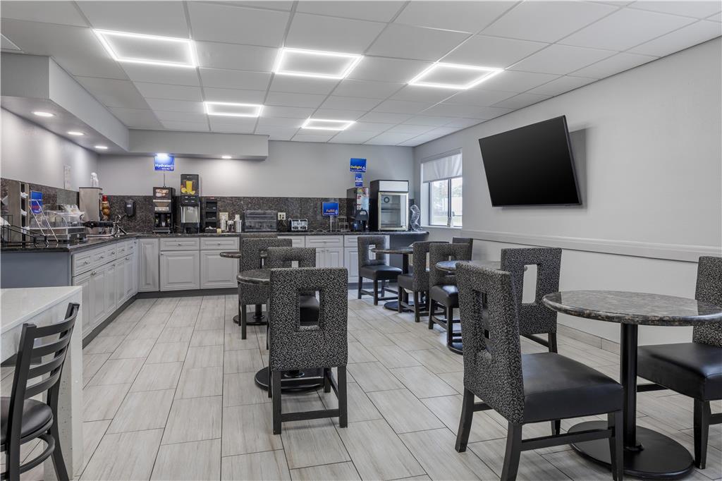 Best Western Bolingbrook Hotel - photo 42