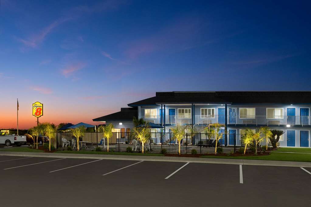 Super 8 by Wyndham Lindsay Olive Tree - photo 7