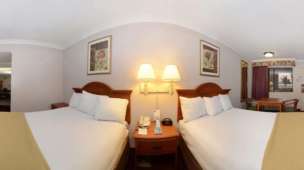 Chula Vista Inn - photo 10