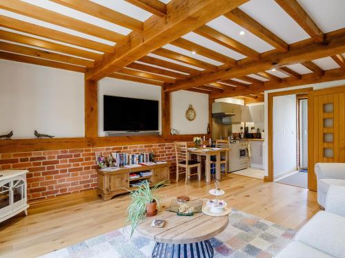 Granary Barn Ukc5405 — Banham — photo 4