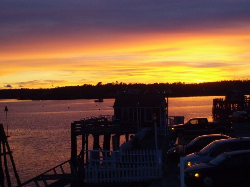 Tugboat Inn - photo 159