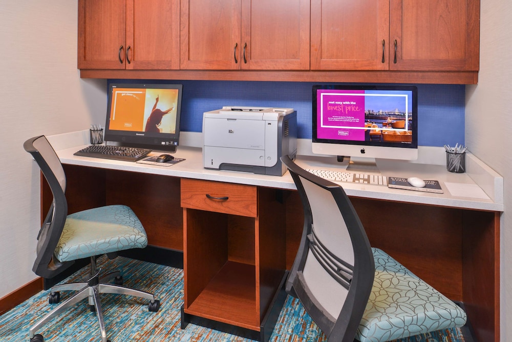 Hampton Inn Seattle Airport - photo 36