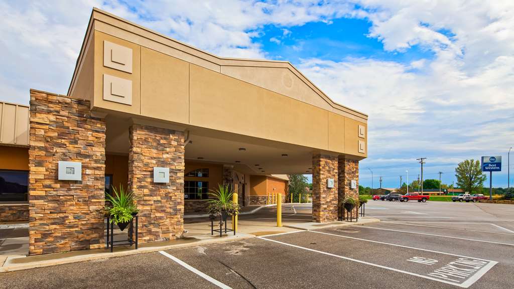 Welcome to Fort Dodge and the Best Western Starlite Village. We hope you enjoy your stay with us.