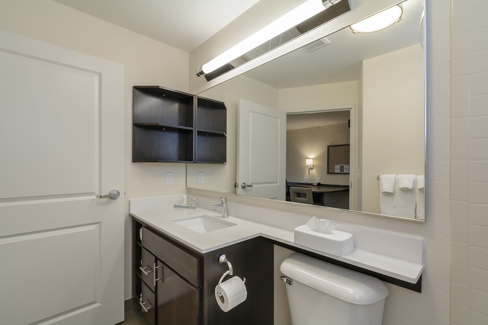 Candlewood Suites Mishawaka North by IHG - photo 9