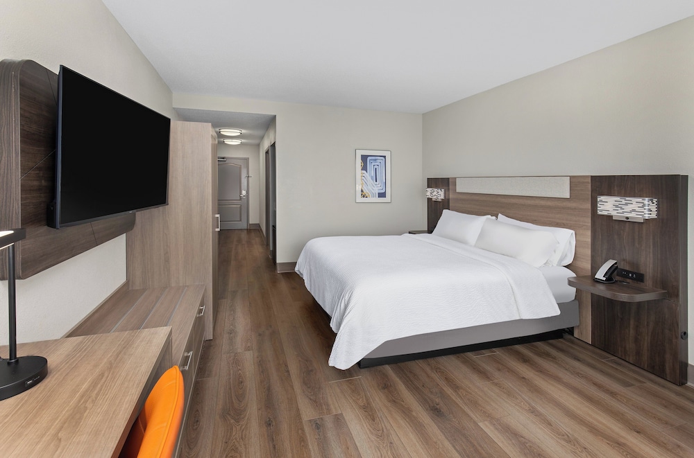 Holiday Inn Express Hotel Ooltewah Springs Chattanooga by IHG - photo 19