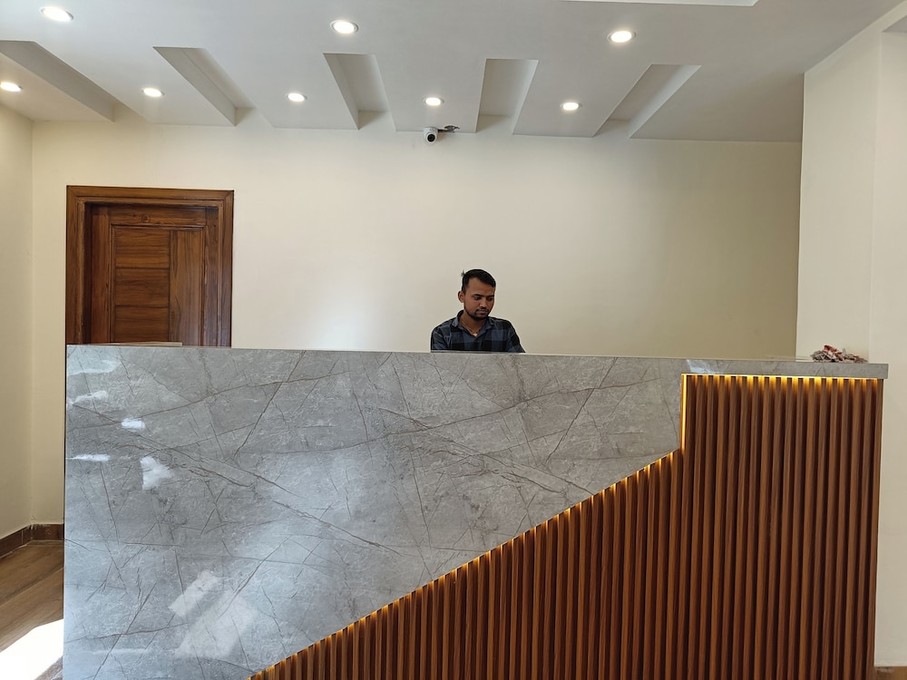 Hotel Luxeevista By Navodayans — Dharamsala