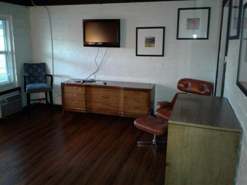 Sterling Gardens Hotel - photo 59