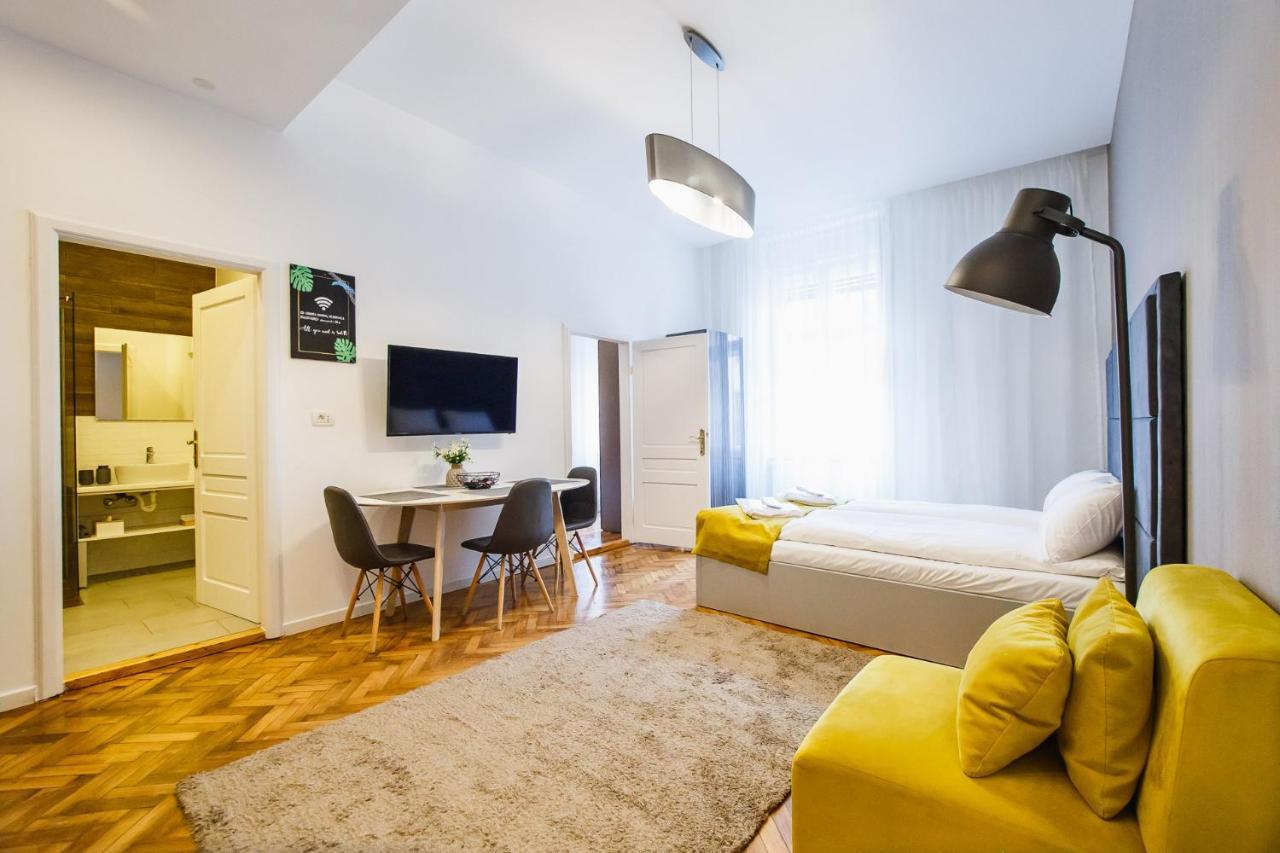 Eat It Cozy Downtown Apartments — 4-Star Luxury Hotel in Oradea, Romania