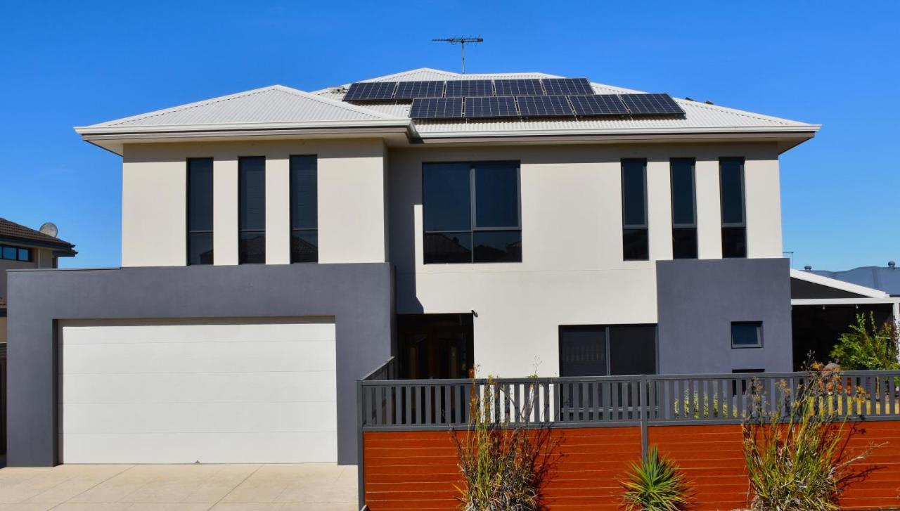 Lagoon Drive Yanchep — Yanchep