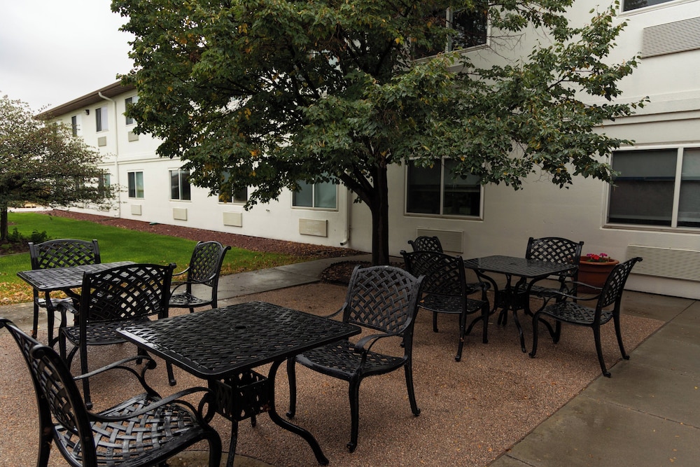 Holiday Inn Express Hotel & Suites Torrington by IHG - photo 31