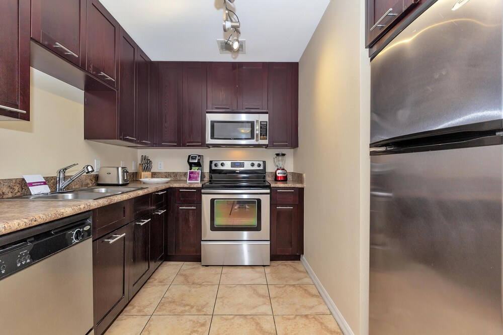 Dharma Home Suites South Miami at Red Road Commons - photo 22