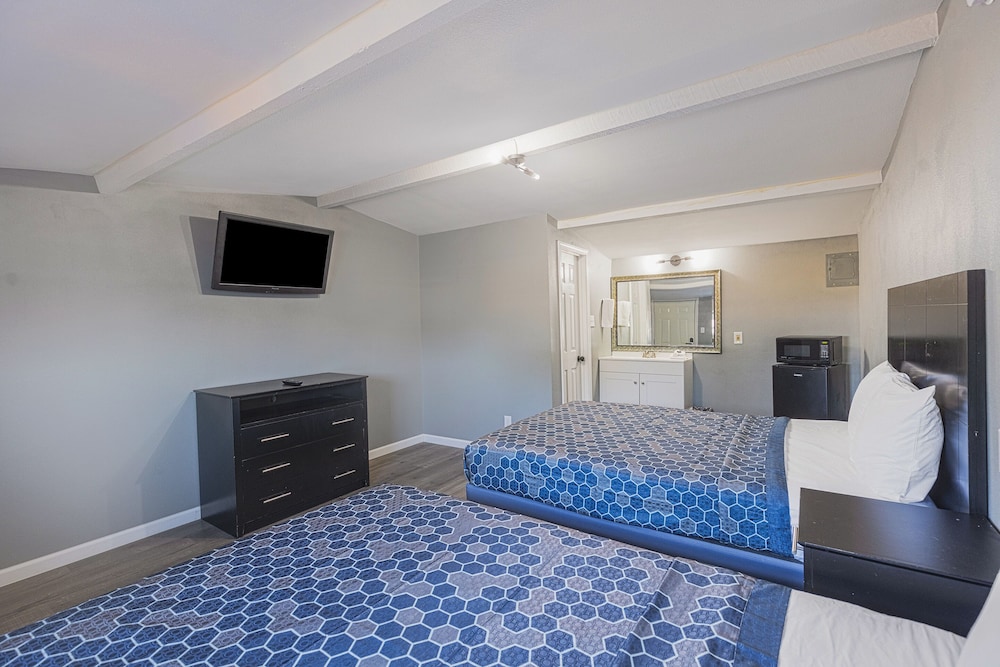 Sands Inn Winnie - photo 4