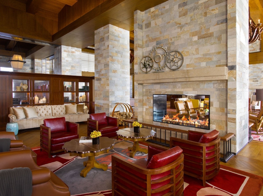 Hyatt Regency Changbaishan - carbon neutral hotel in Baishan