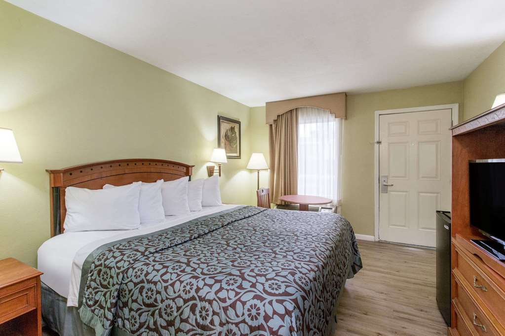 Days Inn by Wyndham Ormond Beach - photo 17