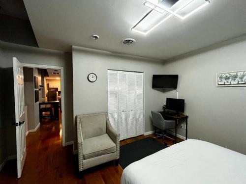 Downtown Albany 1 Bed Workstation @ Maiden Lane
