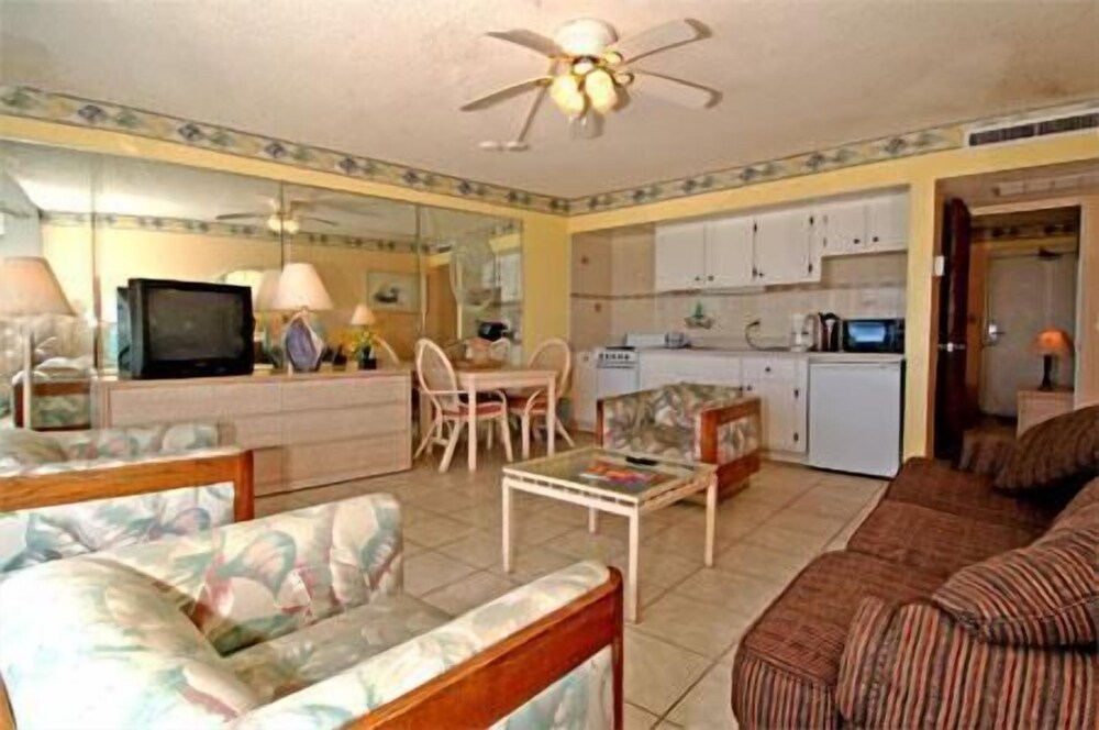 Daytona Inn Beach Resort - photo 44
