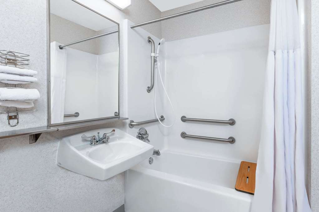 Baymont by Wyndham Howell Brighton - photo 7